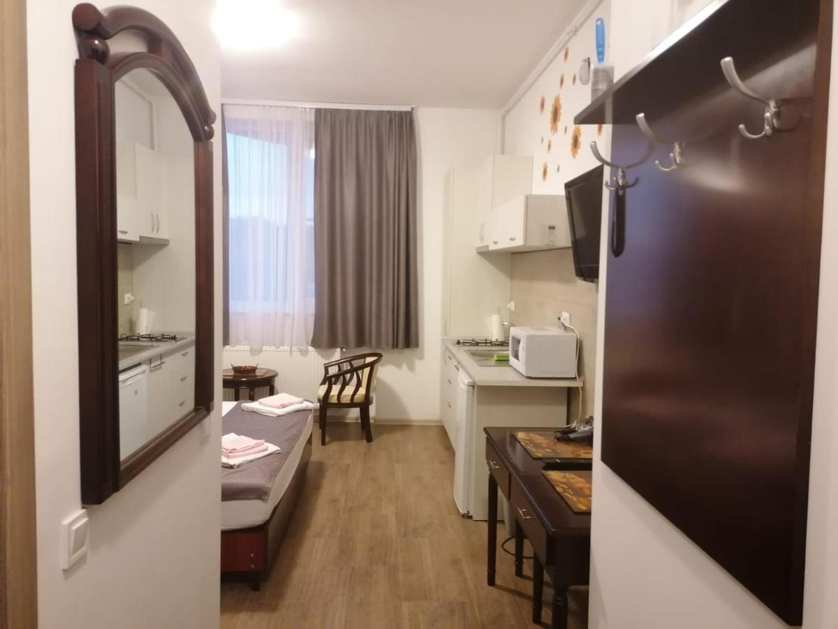 Ferienwohnung Garsoniera Papaya Beach Năvodari Exterior foto