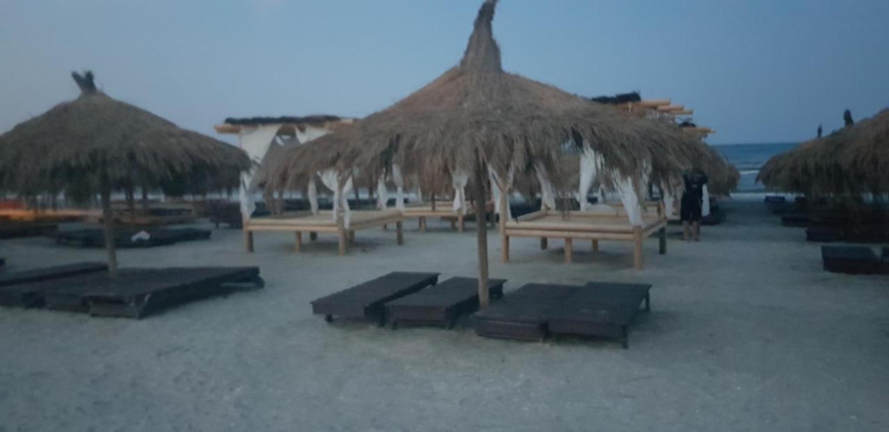 Ferienwohnung Garsoniera Papaya Beach Năvodari Exterior foto